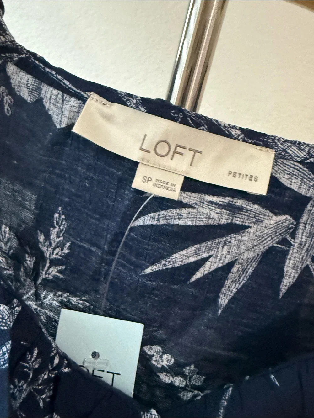 LOFT Navy Blue Floral Ruffle Short Sleeve Blouse NWT- Size Small Petite